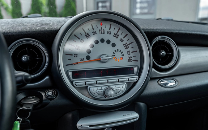 MINI Cooper S cena 22900 przebieg: 229000, rok produkcji 2006 z Bytów małe 529